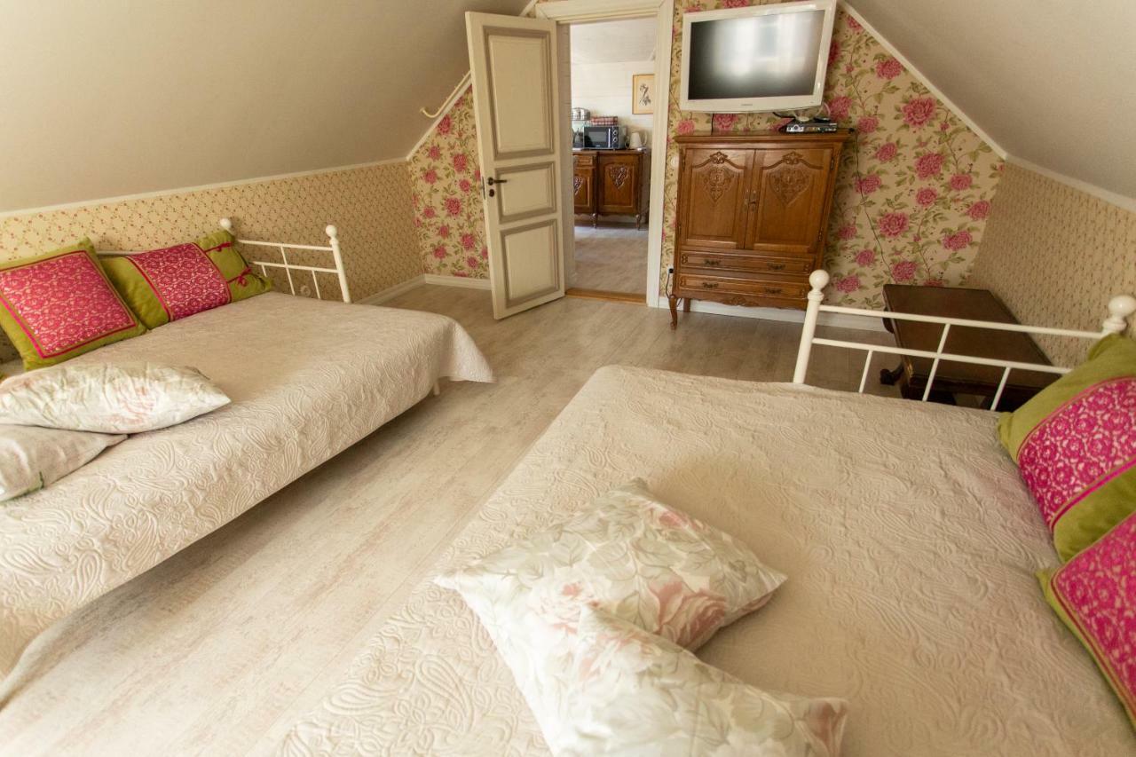 Apartment For Friends Курессааре Екстер'єр фото